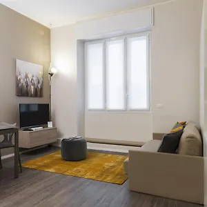 https://contempora-monolocale-spazioso-e-silenzioso-duomo-b12b.italymilanhotels.net